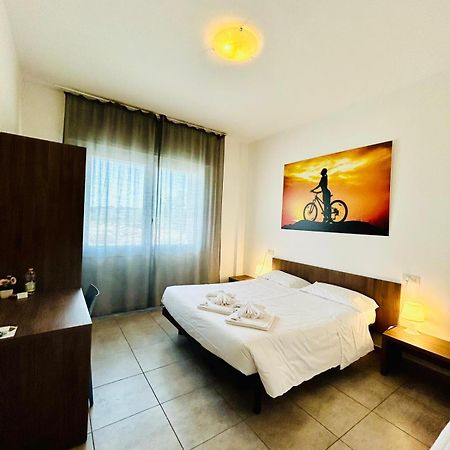 Hotel Bed & Bike Чезена Екстер'єр фото