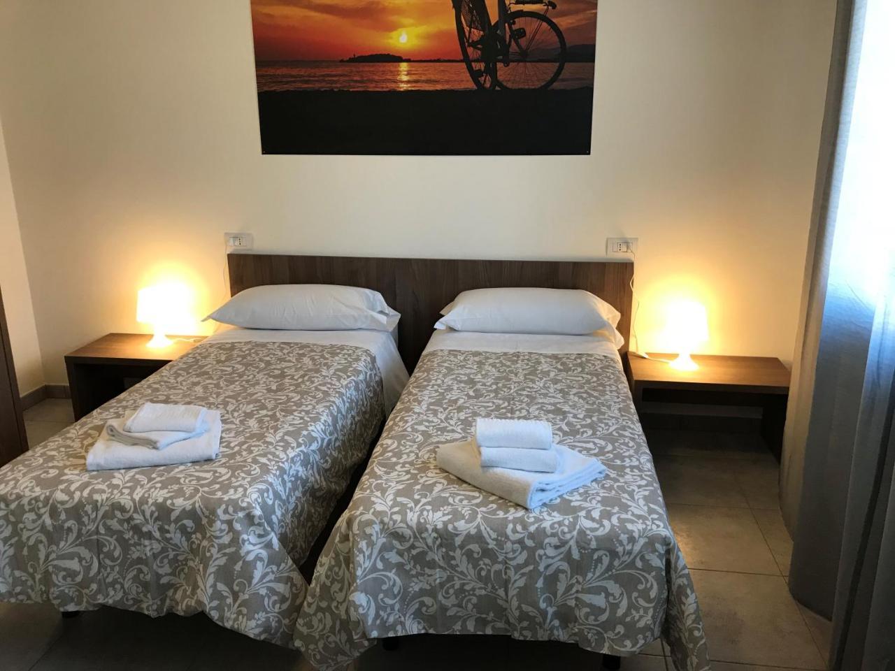 Hotel Bed & Bike Чезена Екстер'єр фото